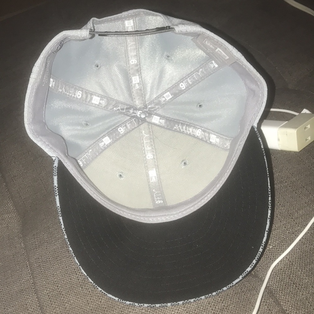 Raiders hat - Picture 4 of 4